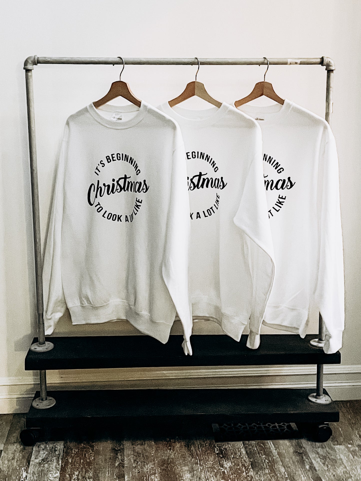 Christmas Graphic Sweatshirt - Homeworks Etc ®